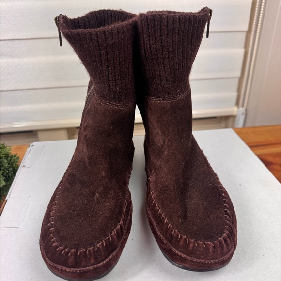Minnetonka suede brown booties lace up size 8 - Picture 2 of 9